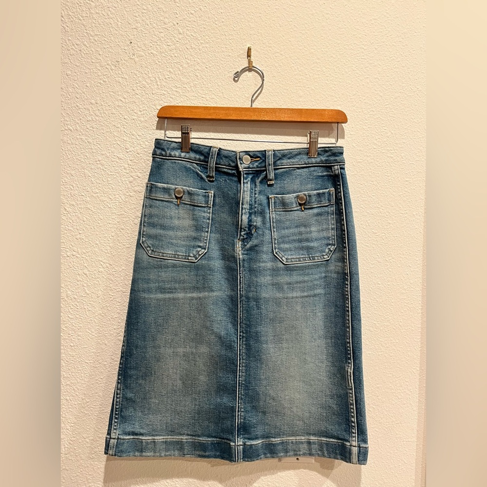 Banana Republic Light Blue Denim Skirt